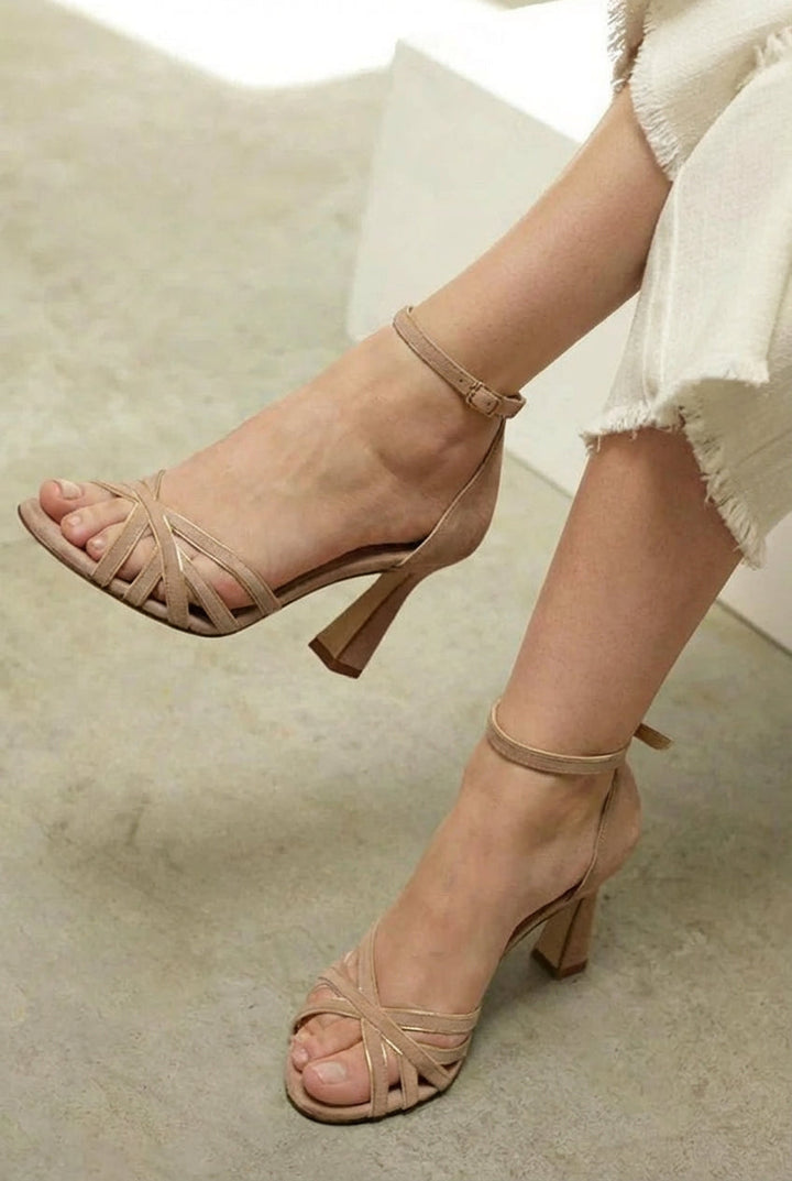 CROSS-STRAP HEEL SANDAL