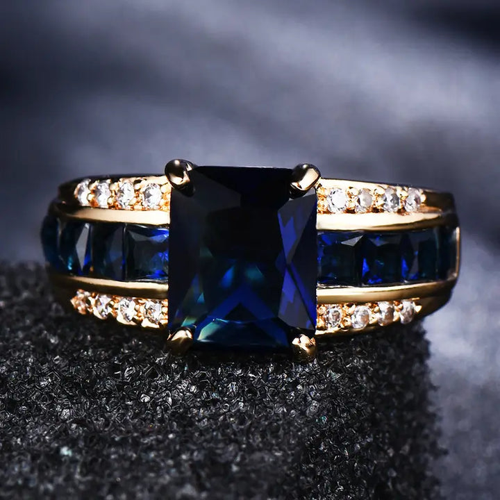 Liora Bluemont Ring | Gold