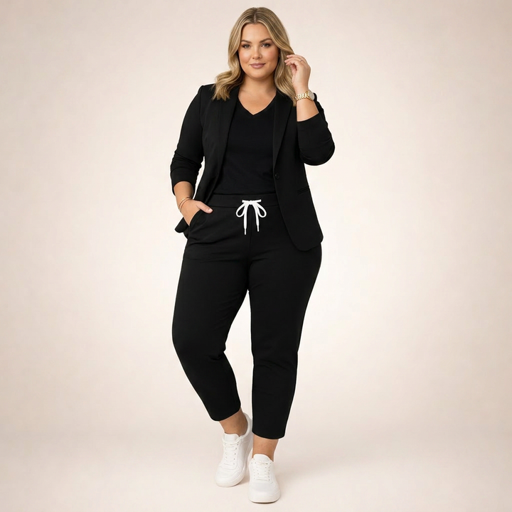 Rosanna | Loose Suit Set with a Sporty Accent