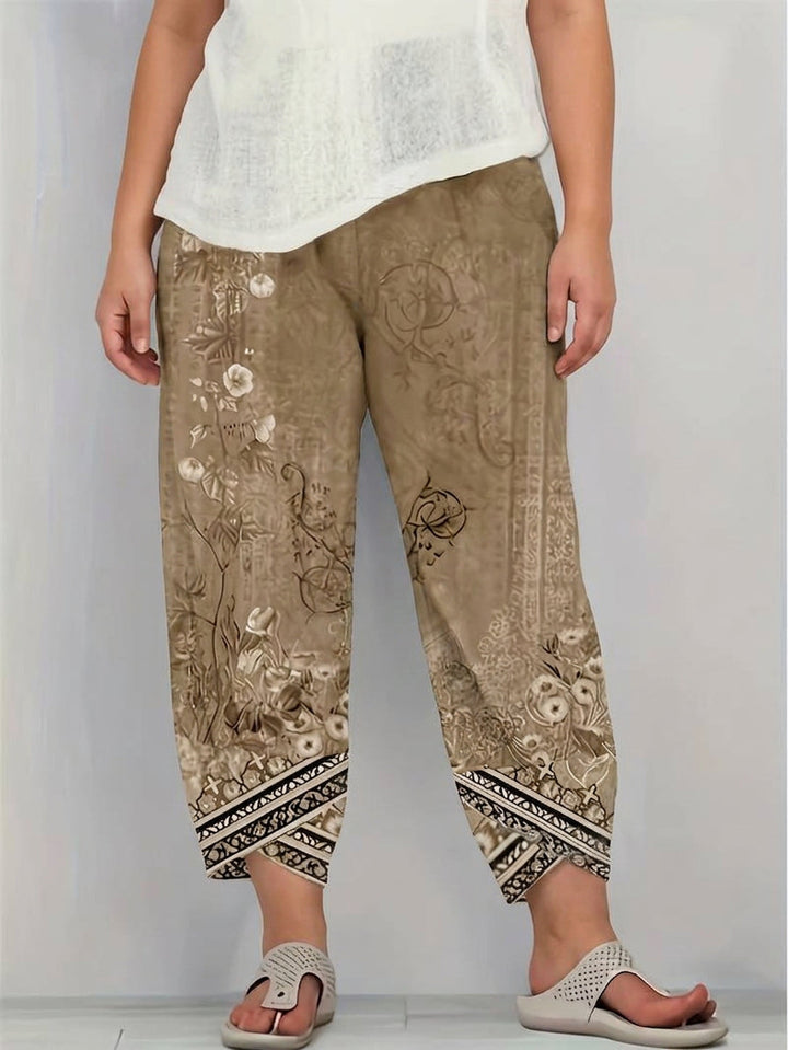 Olwen | Vintage Floral Capri Pant With Elastic Waist