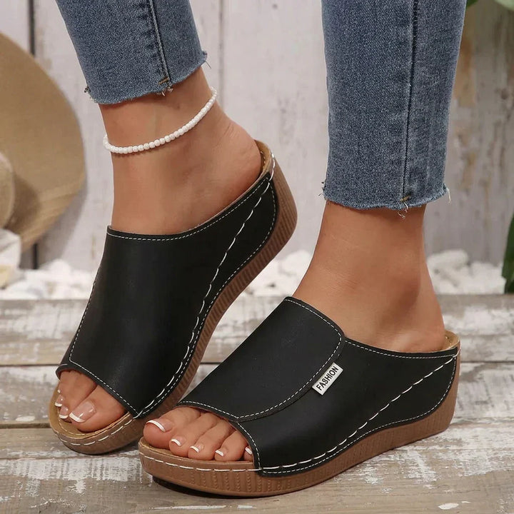 Romaine | Slip-On Sandals