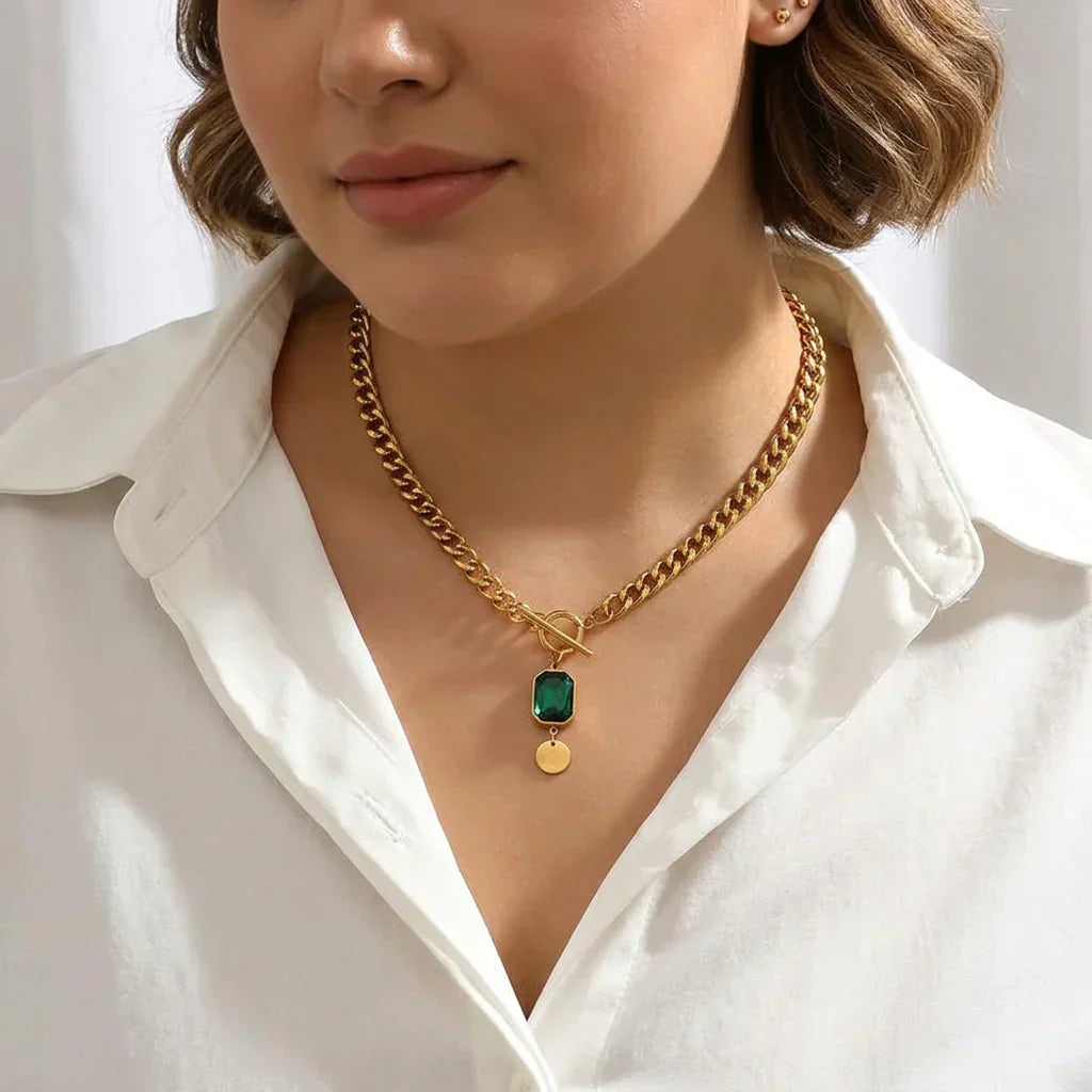 Posy Chain Emerald Pendant Necklace | Gold