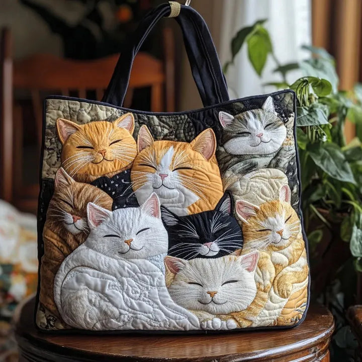 Evadne Quilted Bag - Sleeping Kittens