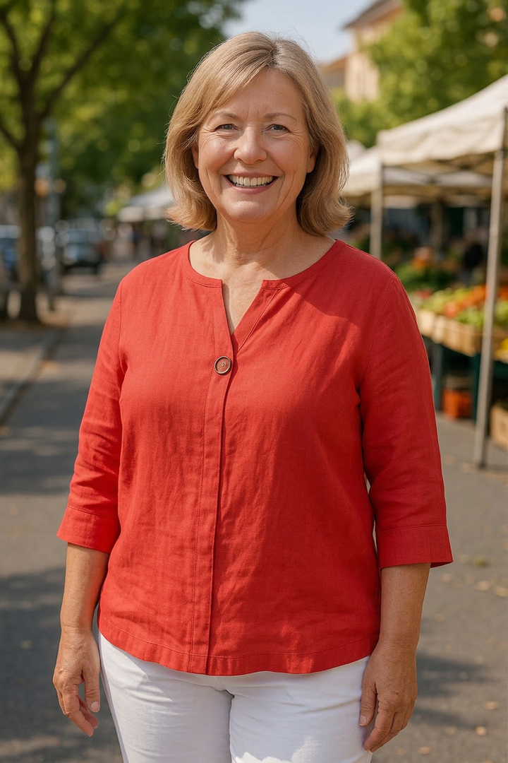 Birdie | Blouse - Light. Flattering