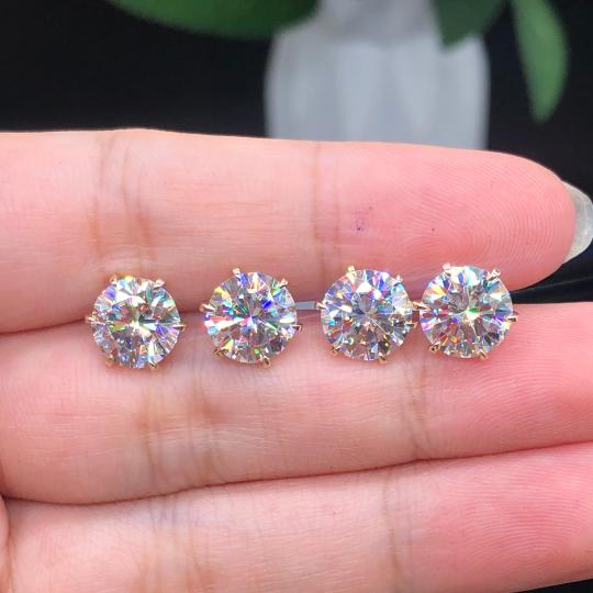 Vael earrings | White Gold