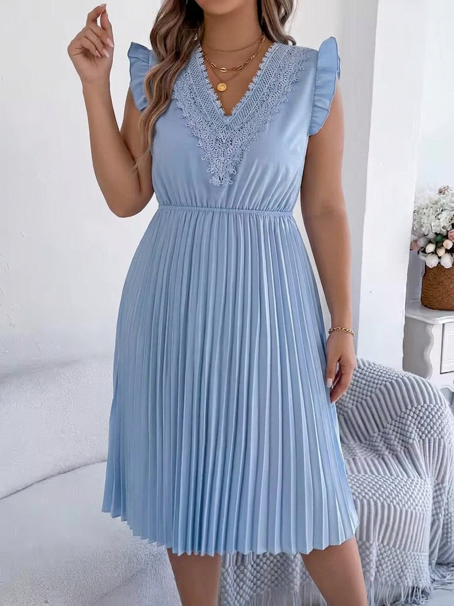Briony – Casual V-Neck Maxi Dress with Lace Detail