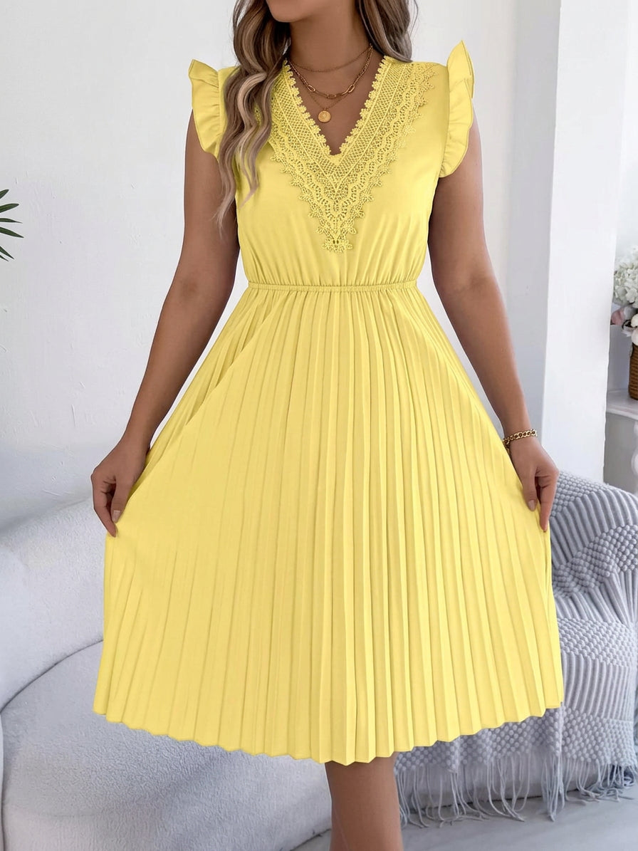 Briony – Casual V-Neck Maxi Dress with Lace Detail