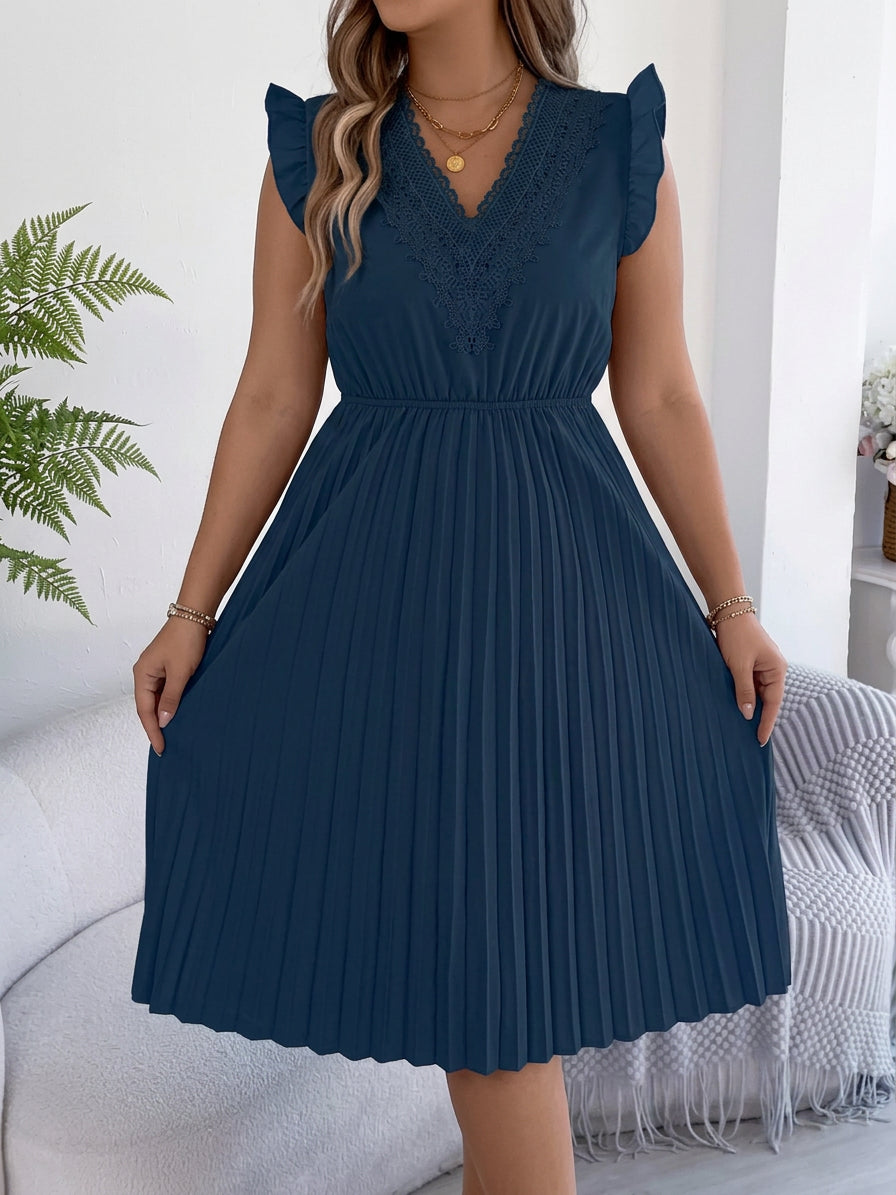 Briony – Casual V-Neck Maxi Dress with Lace Detail
