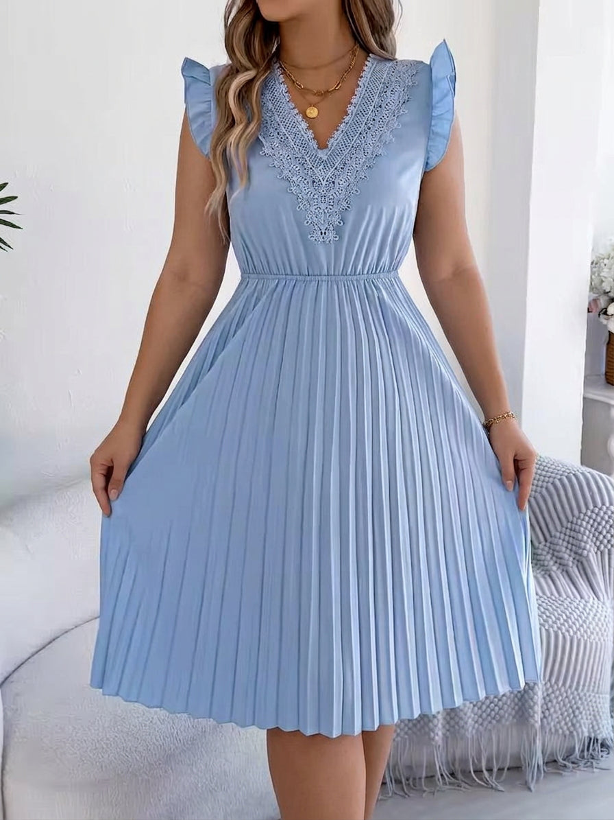 Briony – Casual V-Neck Maxi Dress with Lace Detail