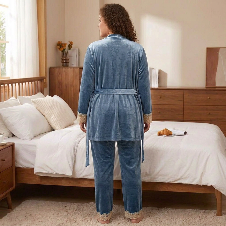 MALIA | ELEGANT BLUE VELVET LACE SLEEPWEAR SET