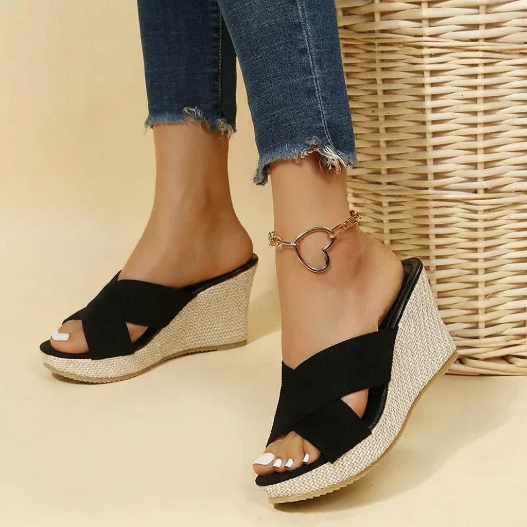 Hattie | Chic Sandals
