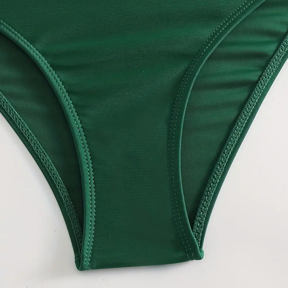 Wilhelmina | Your tummy-shaping bikini set with a stylish V-neck