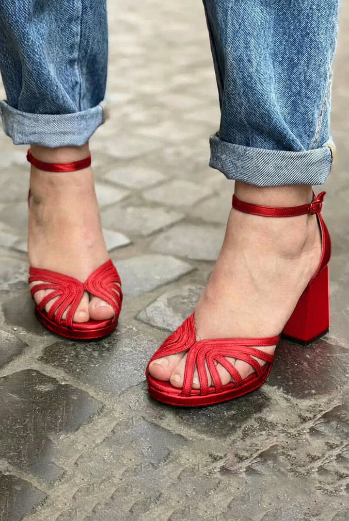 AMARA HEEL SANDALS