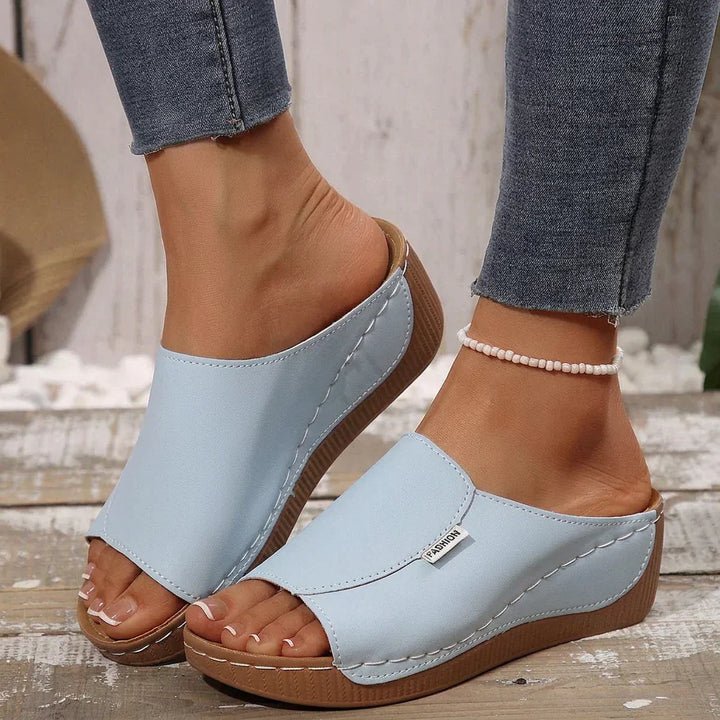 Romaine | Slip-On Sandals