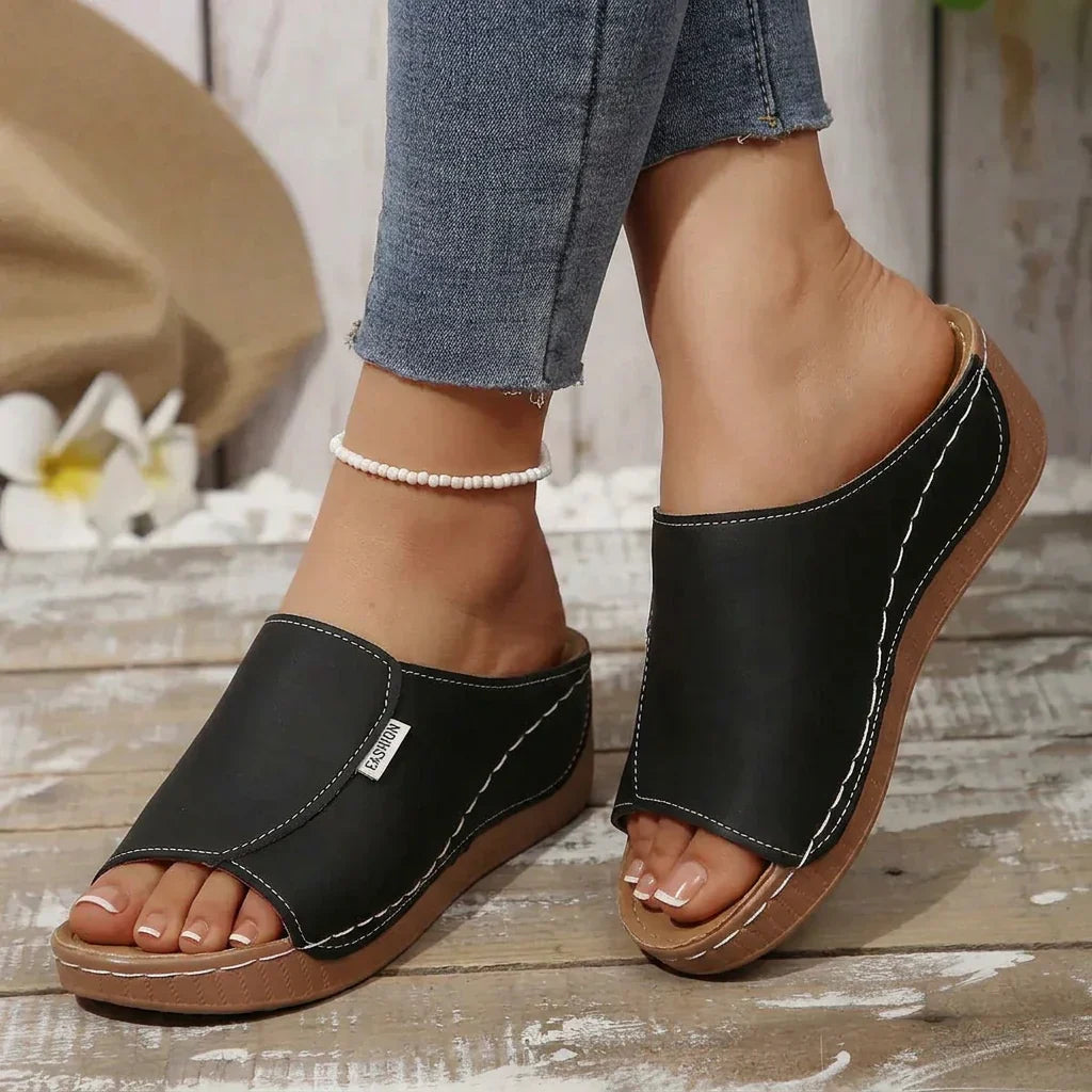 Romaine | Slip-On Sandals