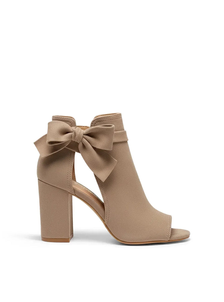 Genevieve – Elegant Heeled Sandals