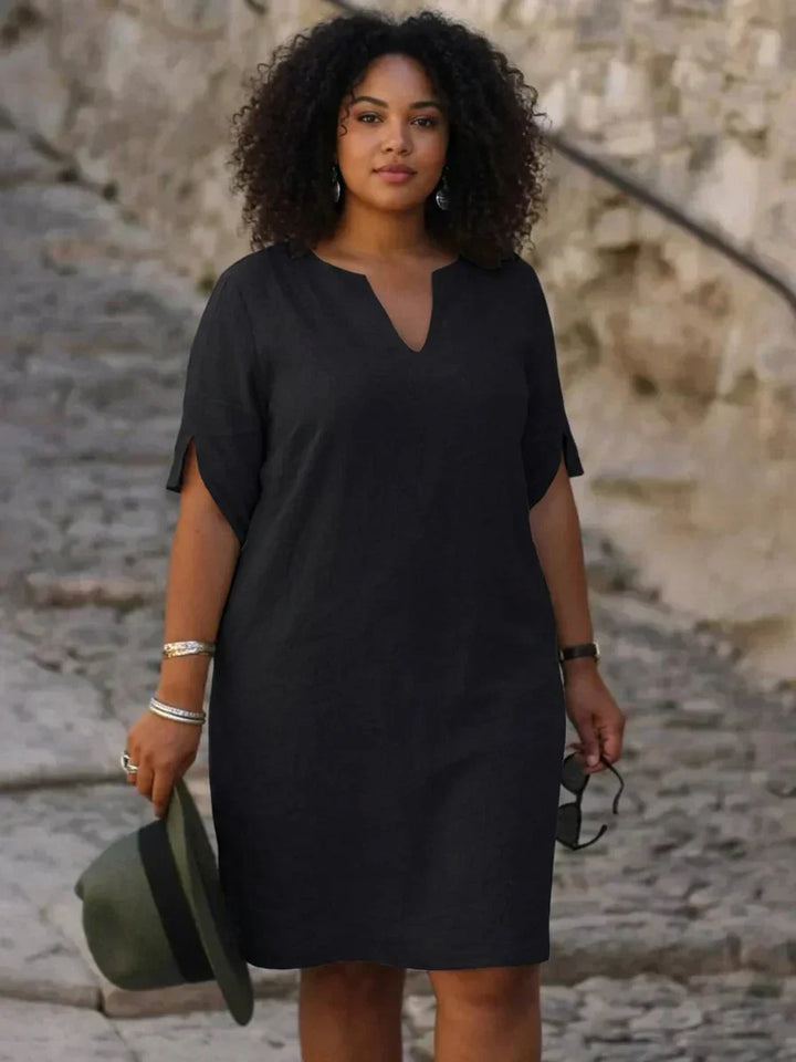 Coraline - Relaxed V-Neck Dress