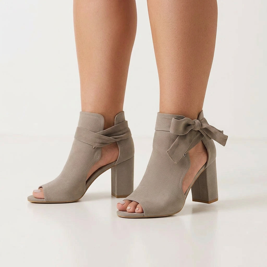 Genevieve – Elegant Heeled Sandals