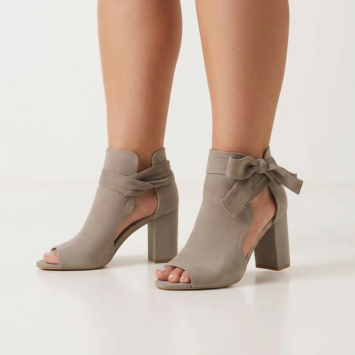 Genevieve – Elegant Heeled Sandals